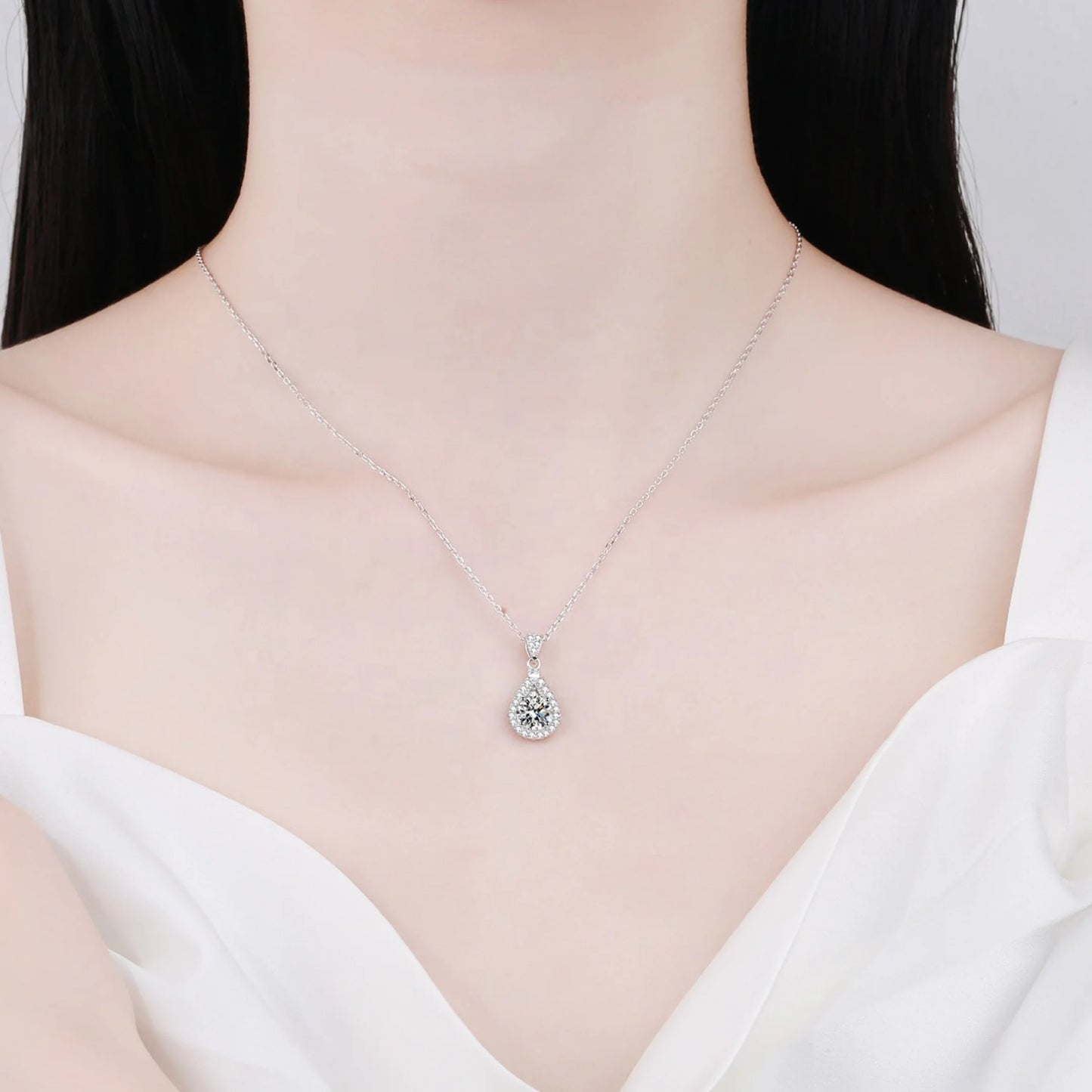 Lumi Dewdrop Necklace