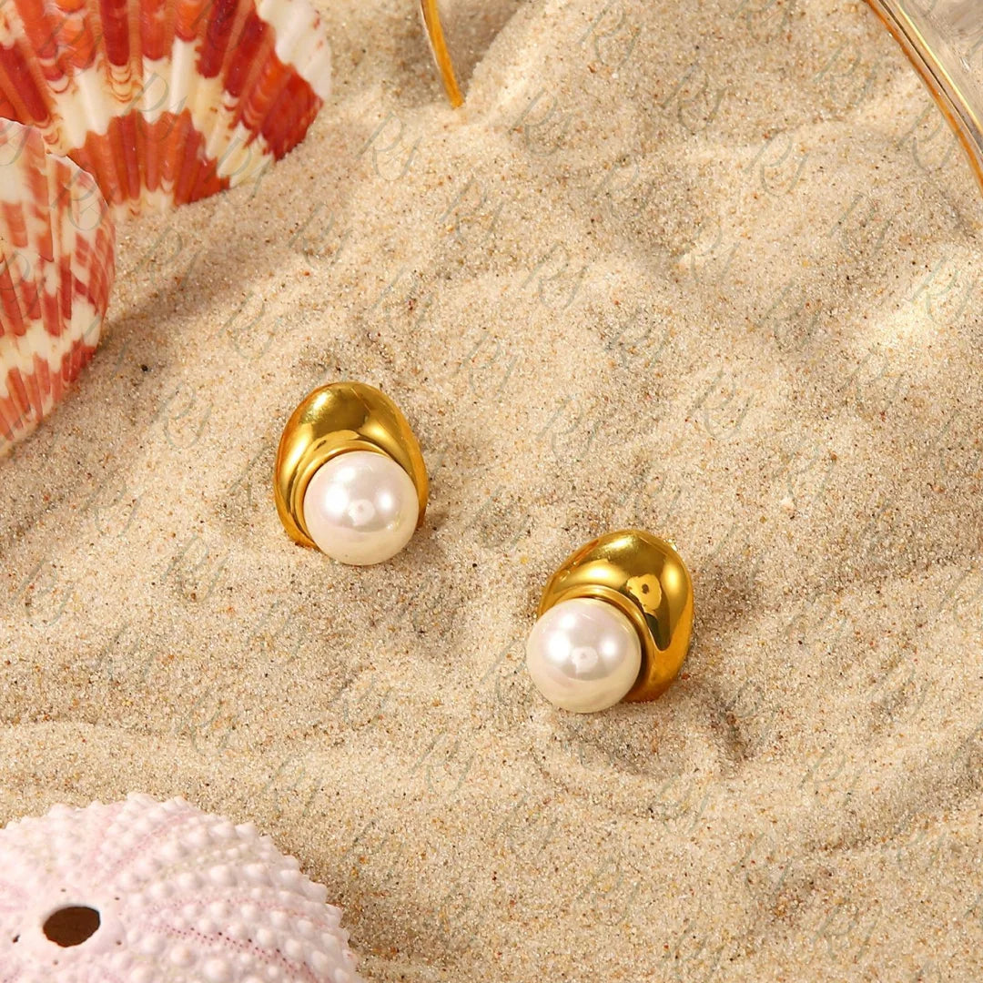 Mira Pearl Stud Earrings