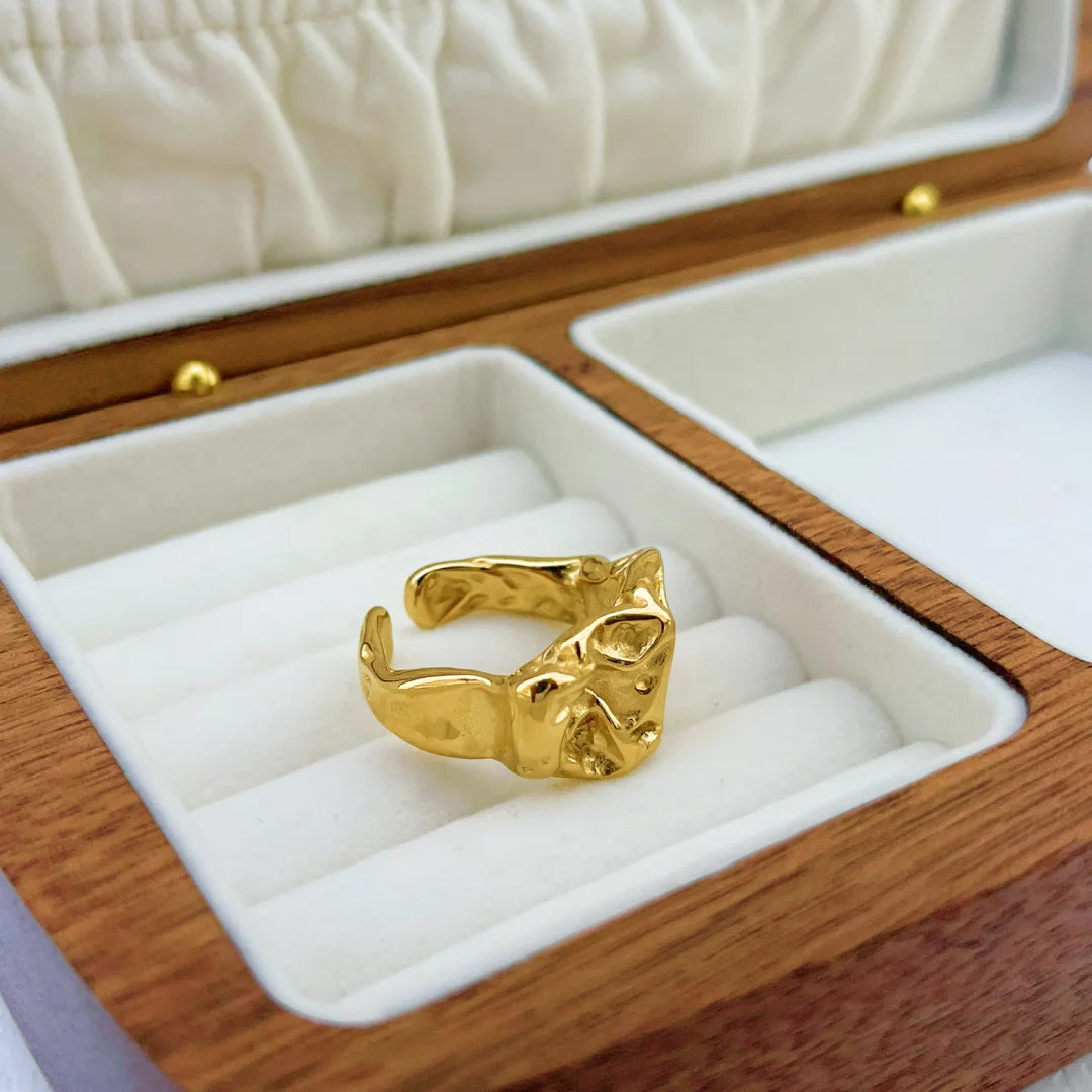 Omi Lava Ring