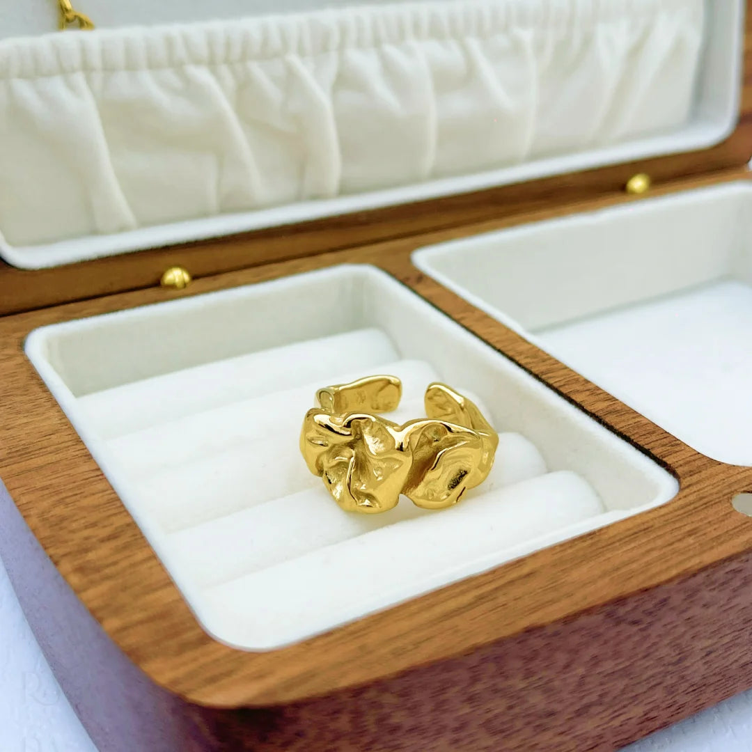 Omi Lava Ring