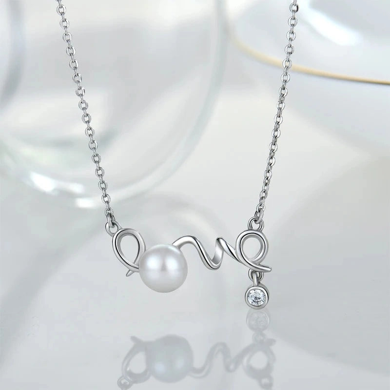 Dainty Love Pearl Necklace