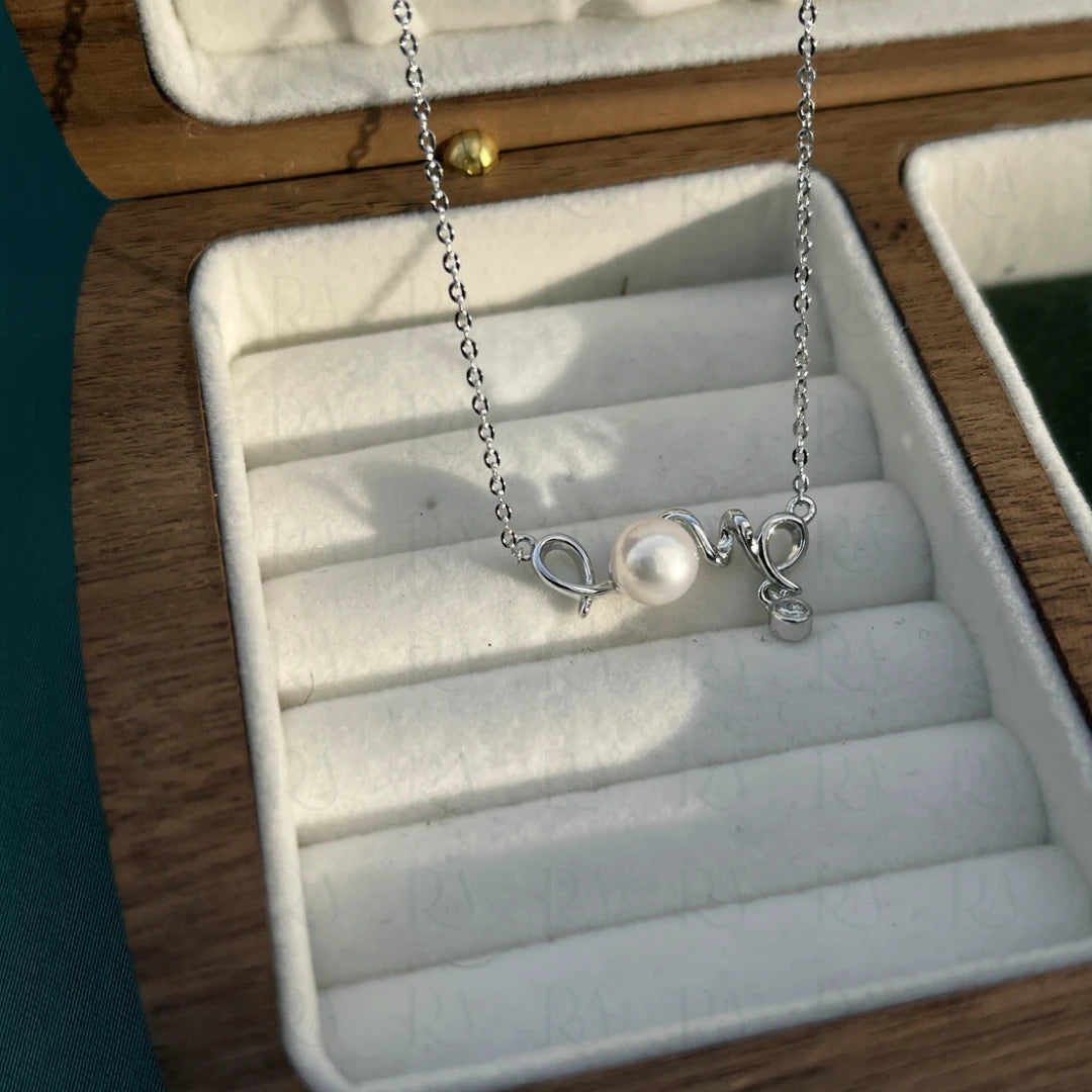 Dainty Love Pearl Necklace
