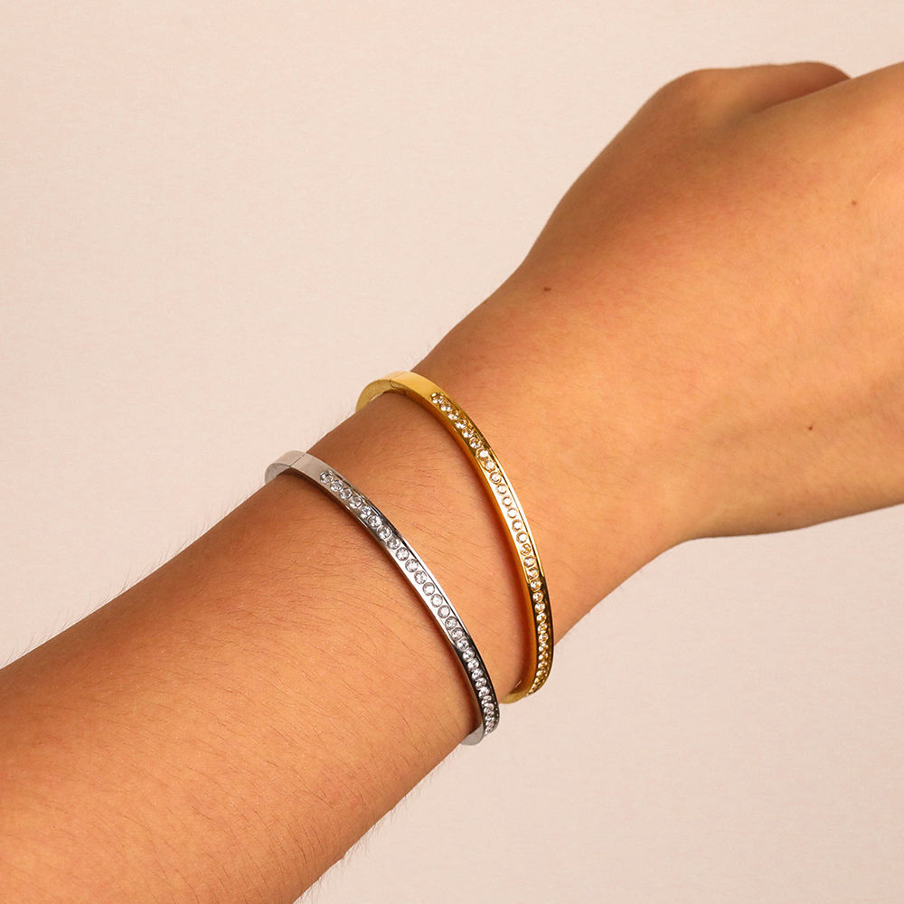 Classic Shiny Bangle