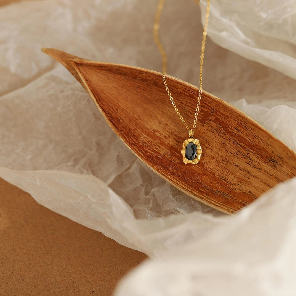 Dudu Carve Pendant