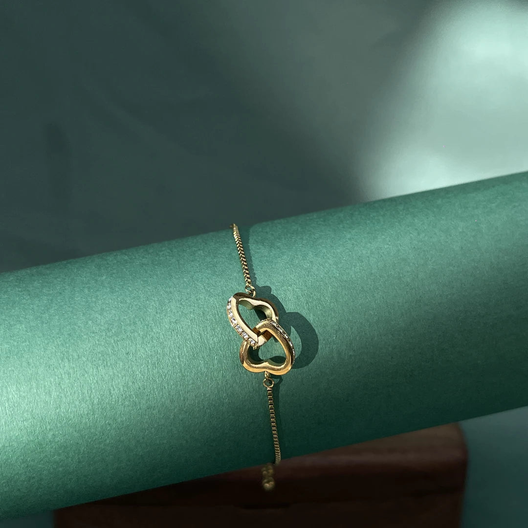 Meji Hearts Bracelet