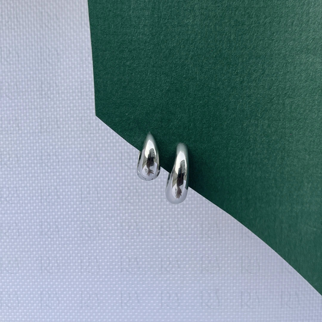 Ola Everyday Hoop Earrings