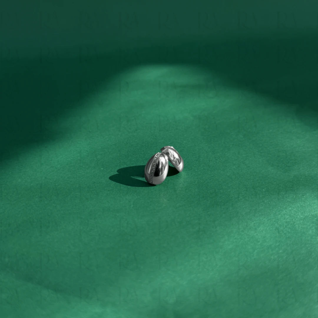Omi Dainty Bead Studs