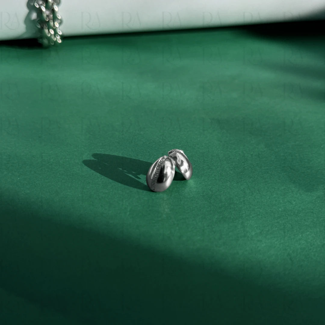 Omi Dainty Bead Studs