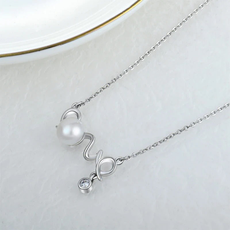 Dainty Everyday Pearl Necklace