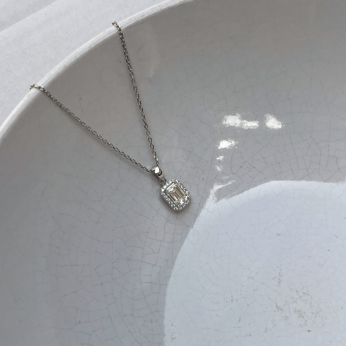 Dainty Silver Emerald Necklace