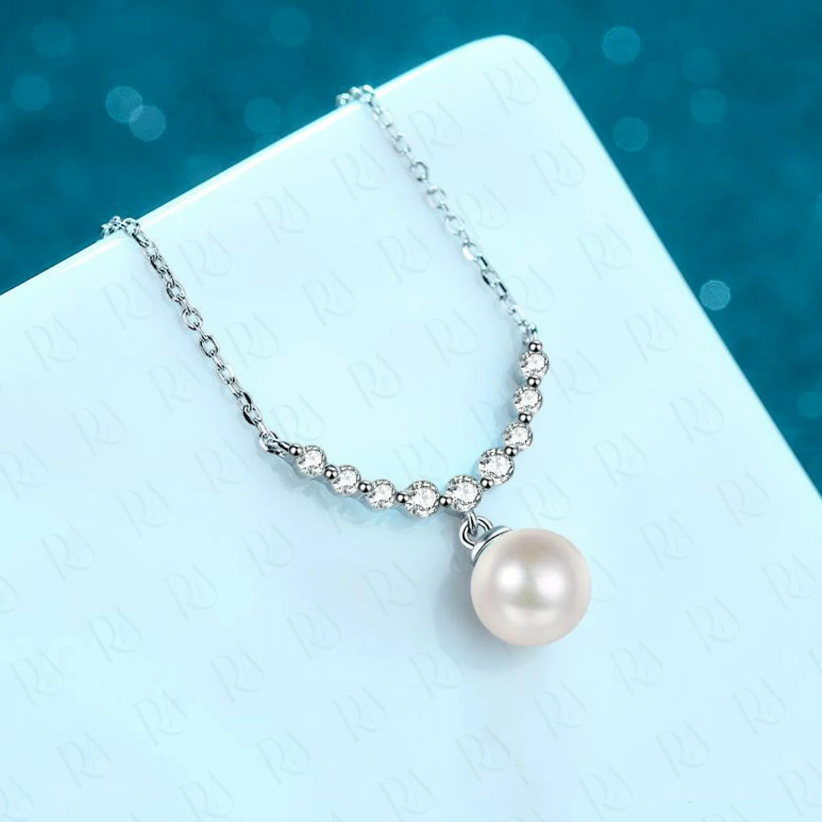 Everyday Pearl Necklace