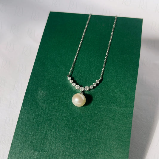 Everyday Pearl Necklace