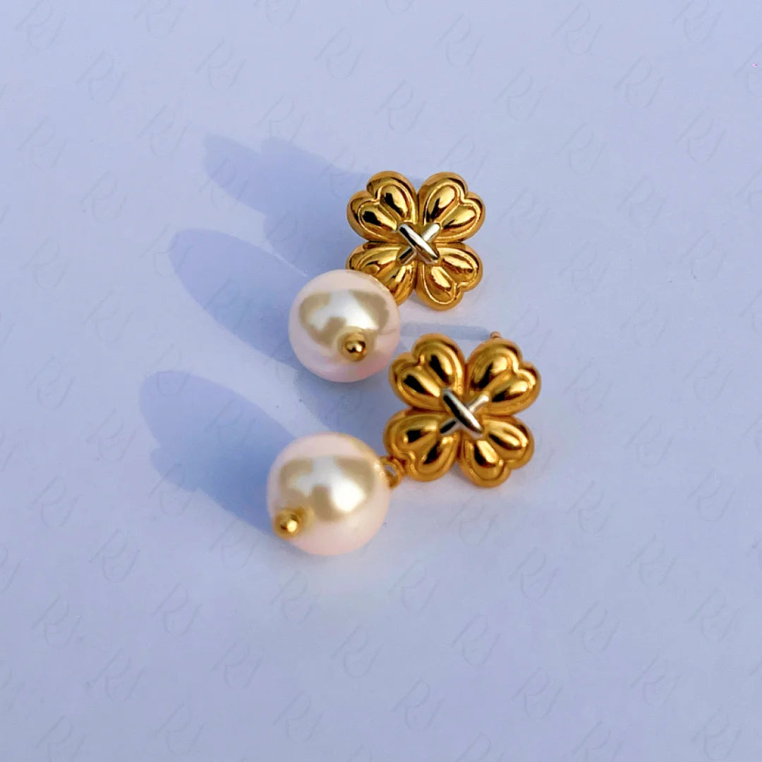 Ire Clover Pearl Earrings