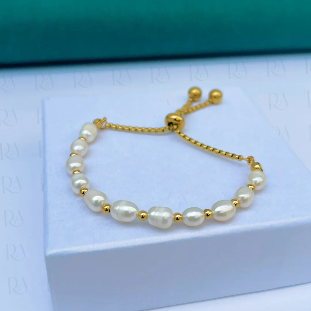 Lara Pearl Bracelet