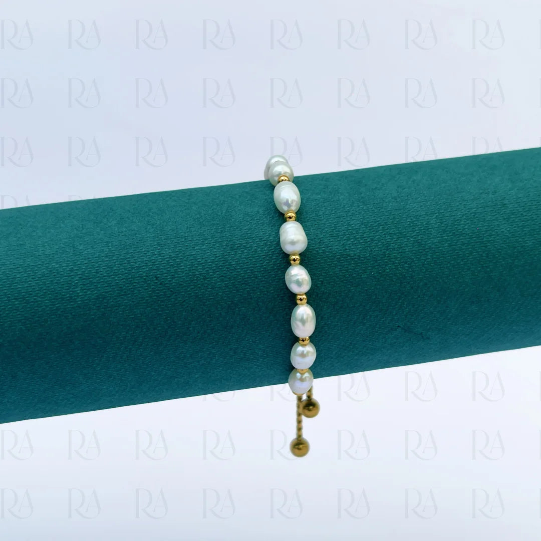 Lara Pearl Bracelet