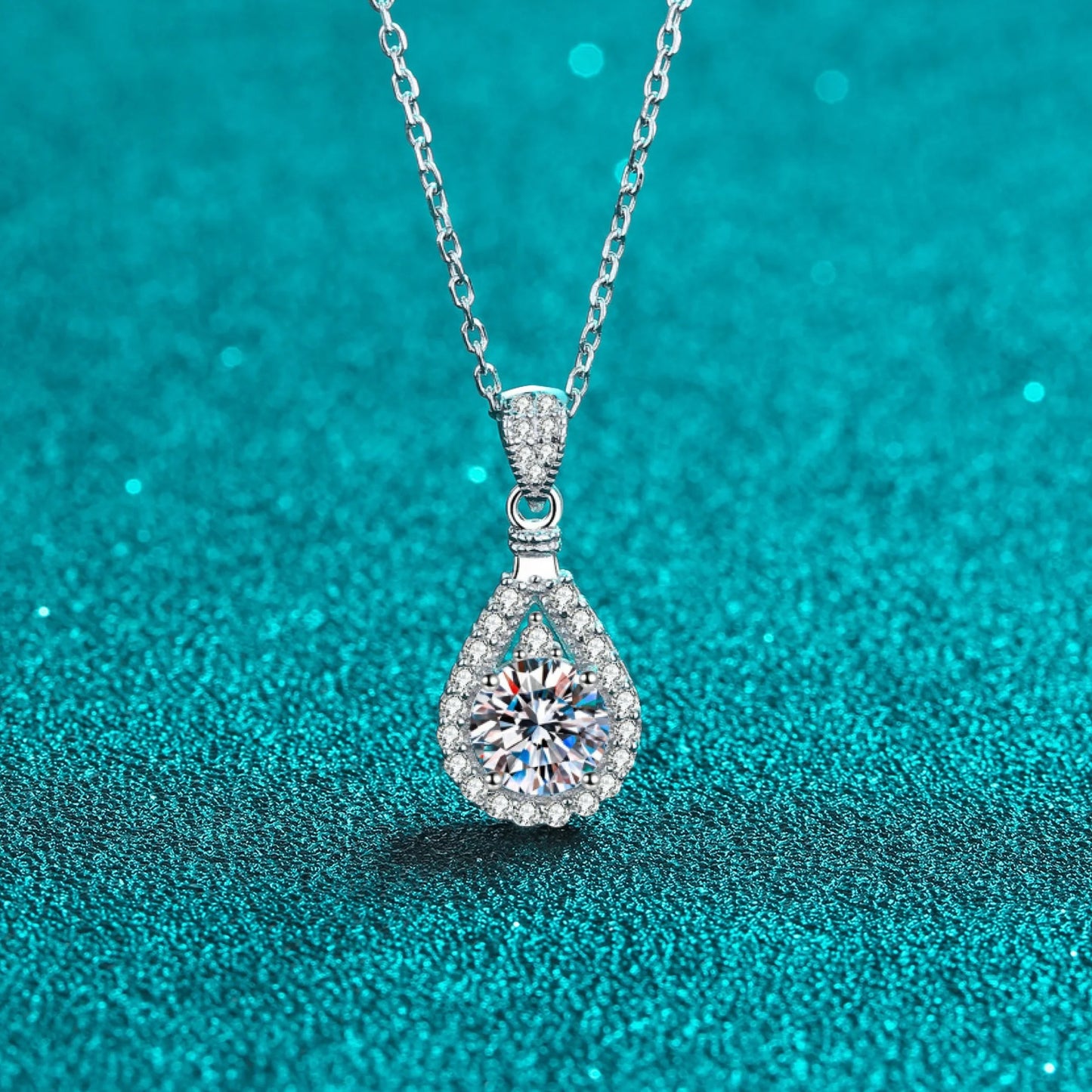 Lumi Dewdrop Necklace
