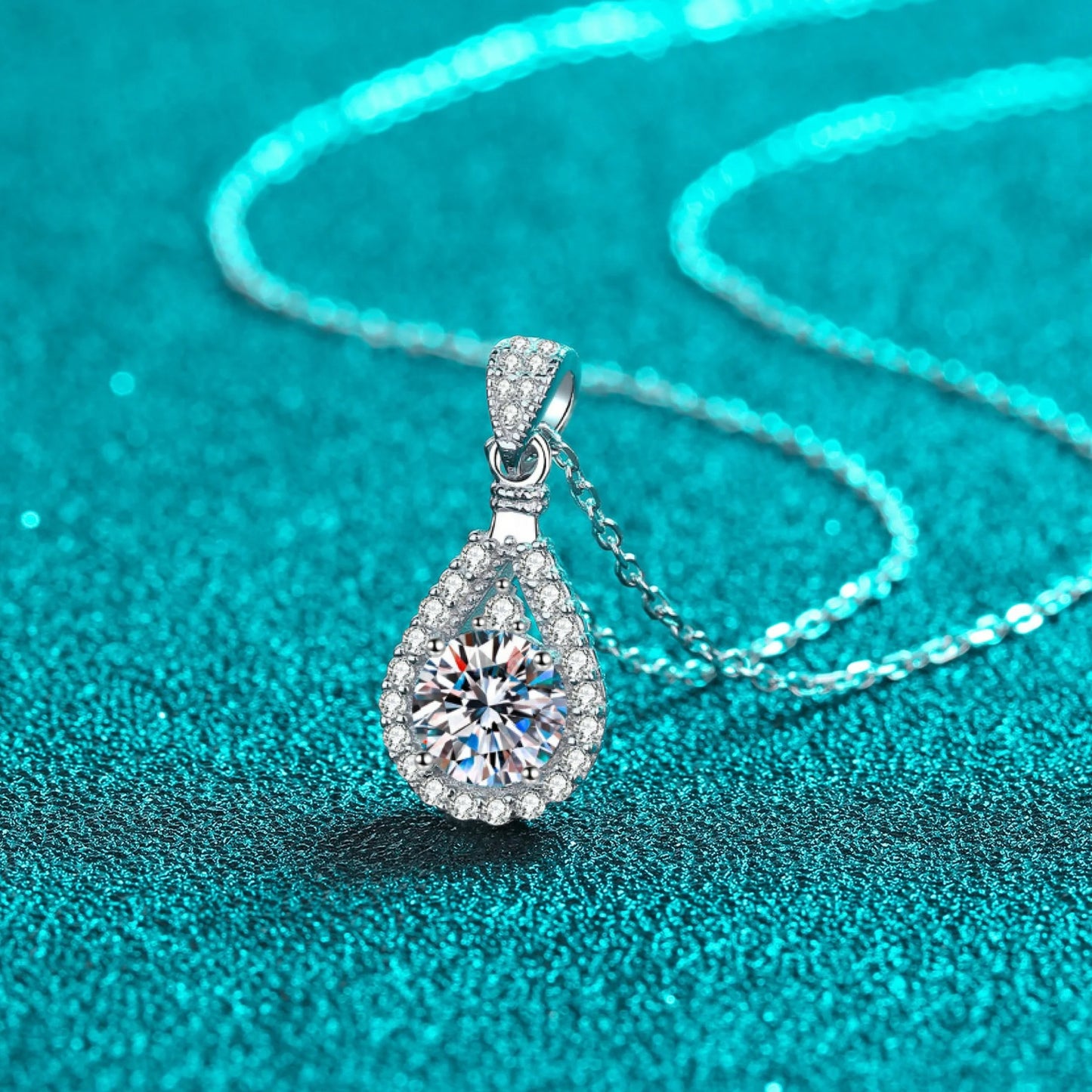 Lumi Dewdrop Necklace