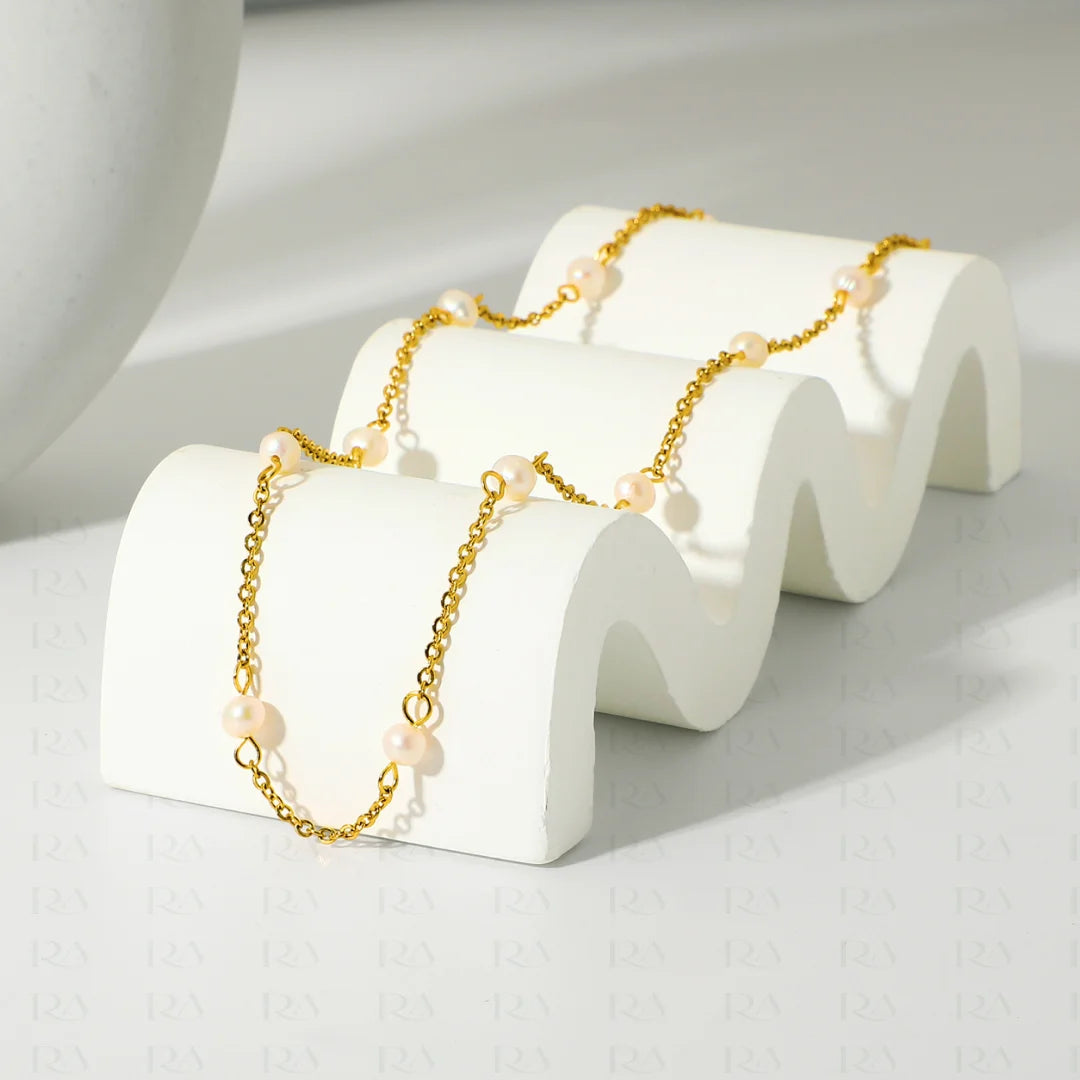 Mira Pearl Necklace