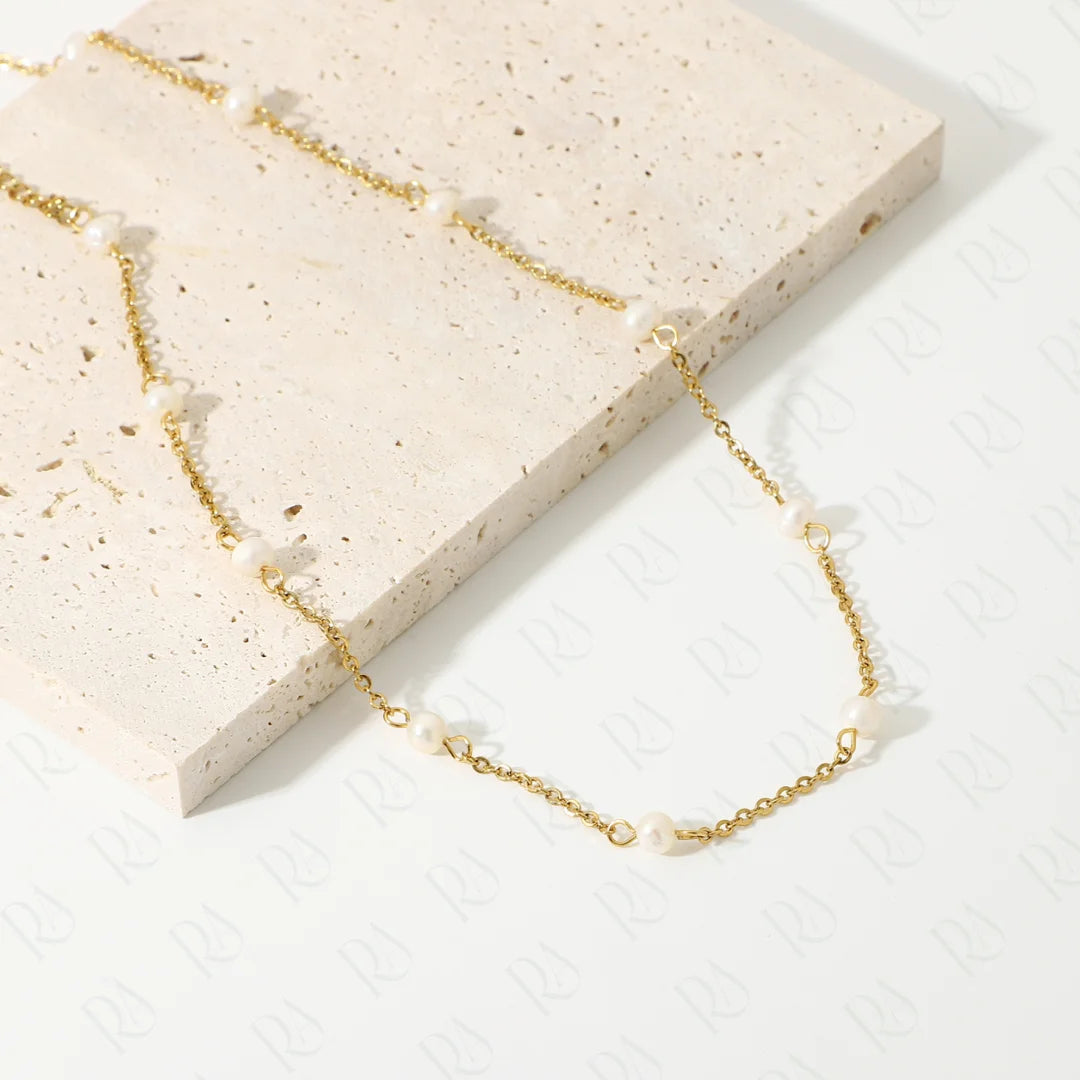 Mira Pearl Necklace