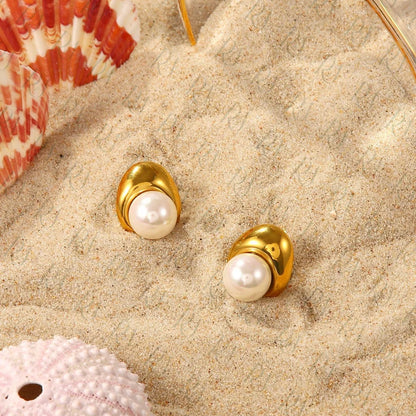 Mira Pearl Stud Earrings