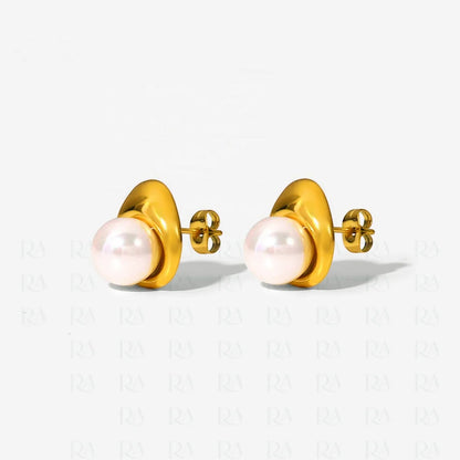 Mira Pearl Stud Earrings