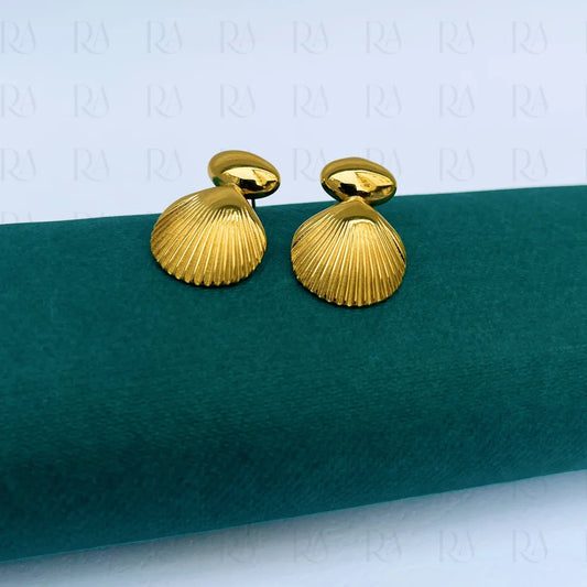 Ola Shell Studs