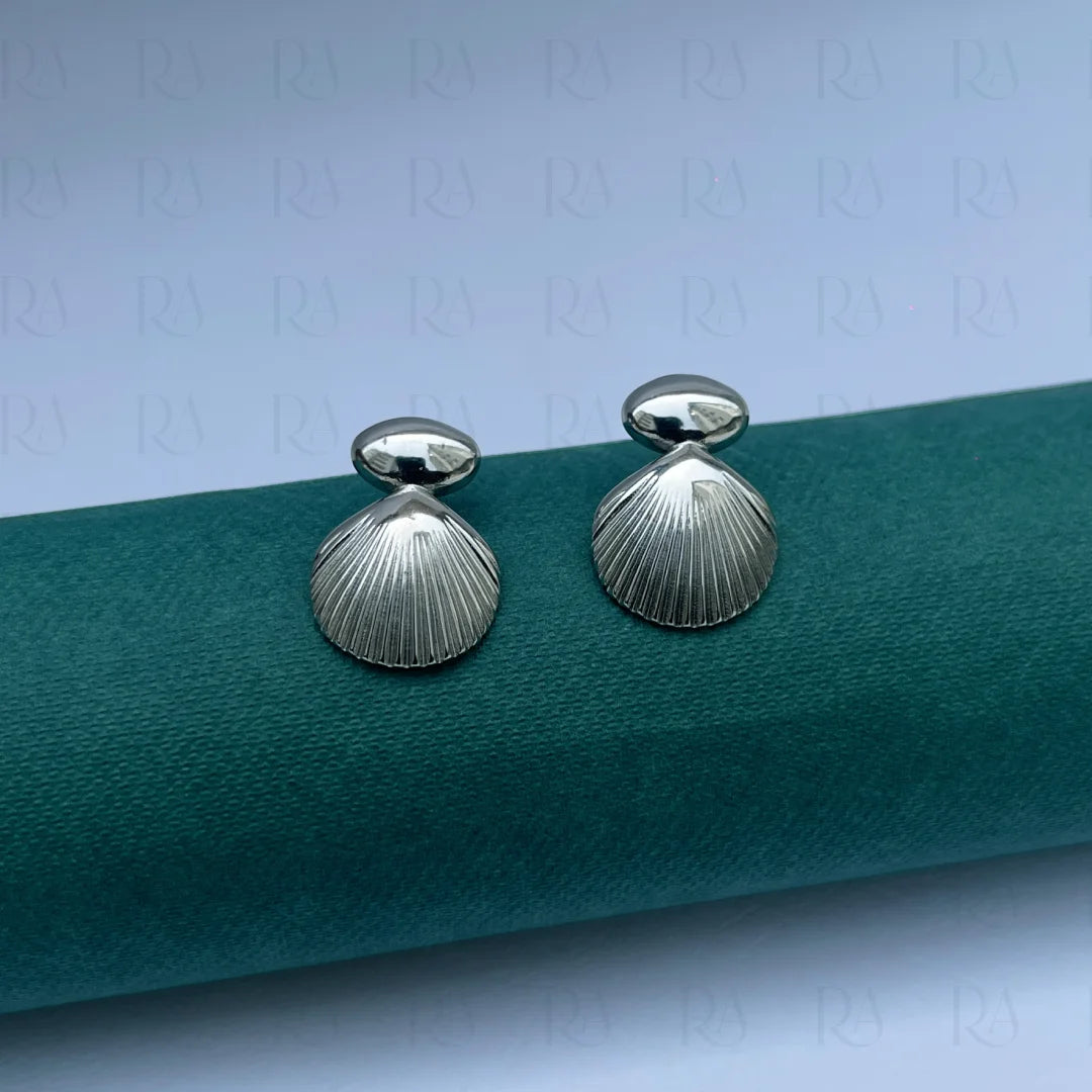Ola Shell Studs