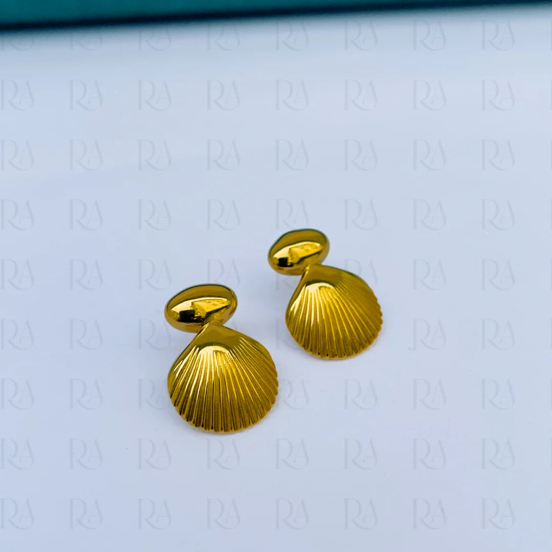 Ola Shell Studs