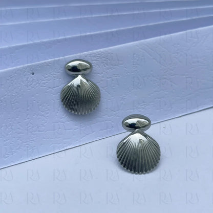 Ola Shell Studs