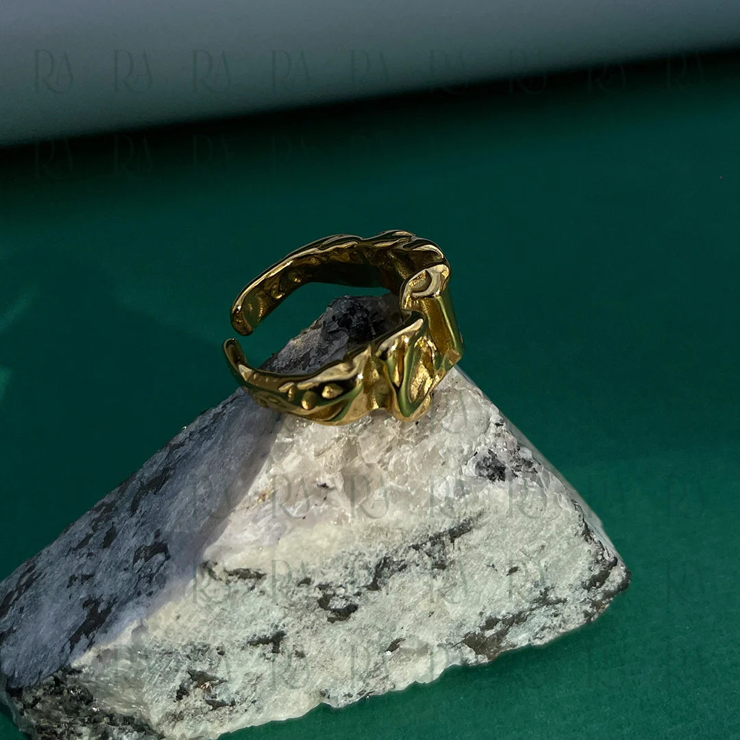 Omi Lava Ring