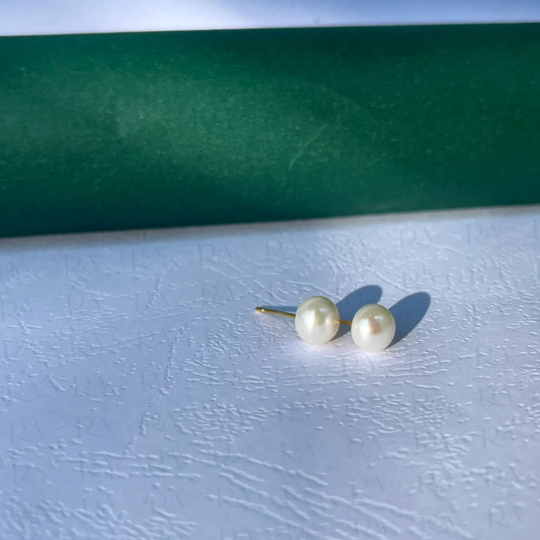 Orun Pearl Studs