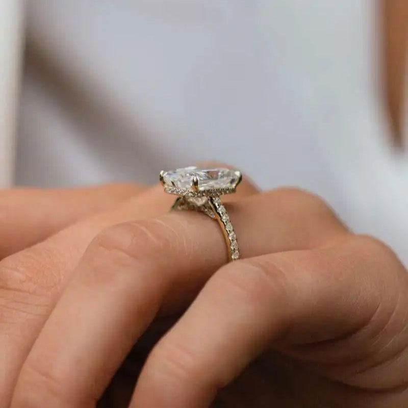 The Classic Emerald Ring