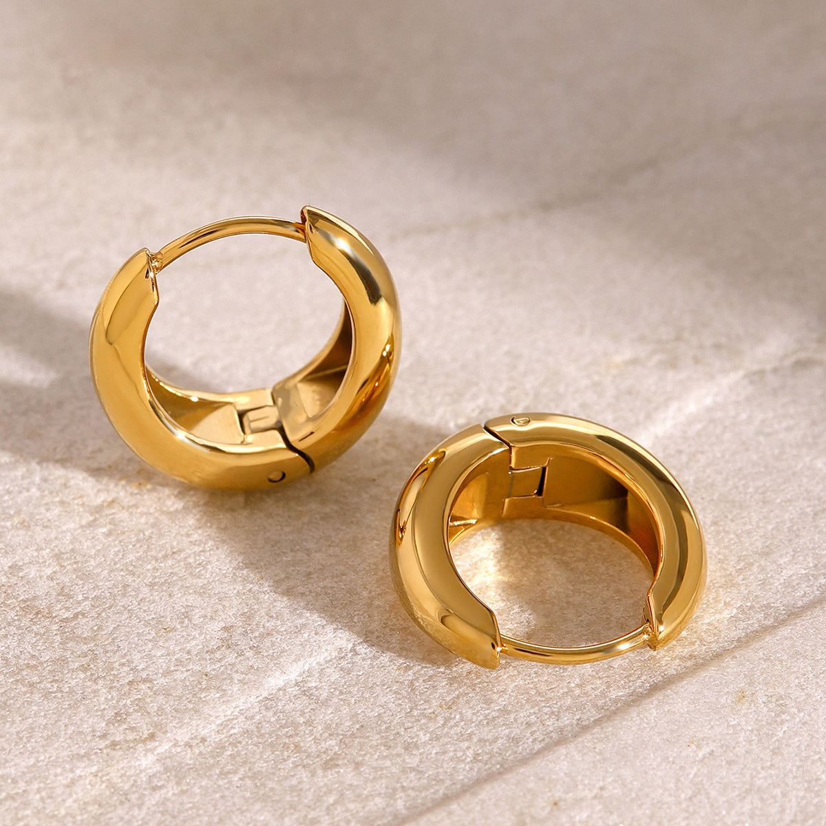 Ola Everyday Hoop Earrings