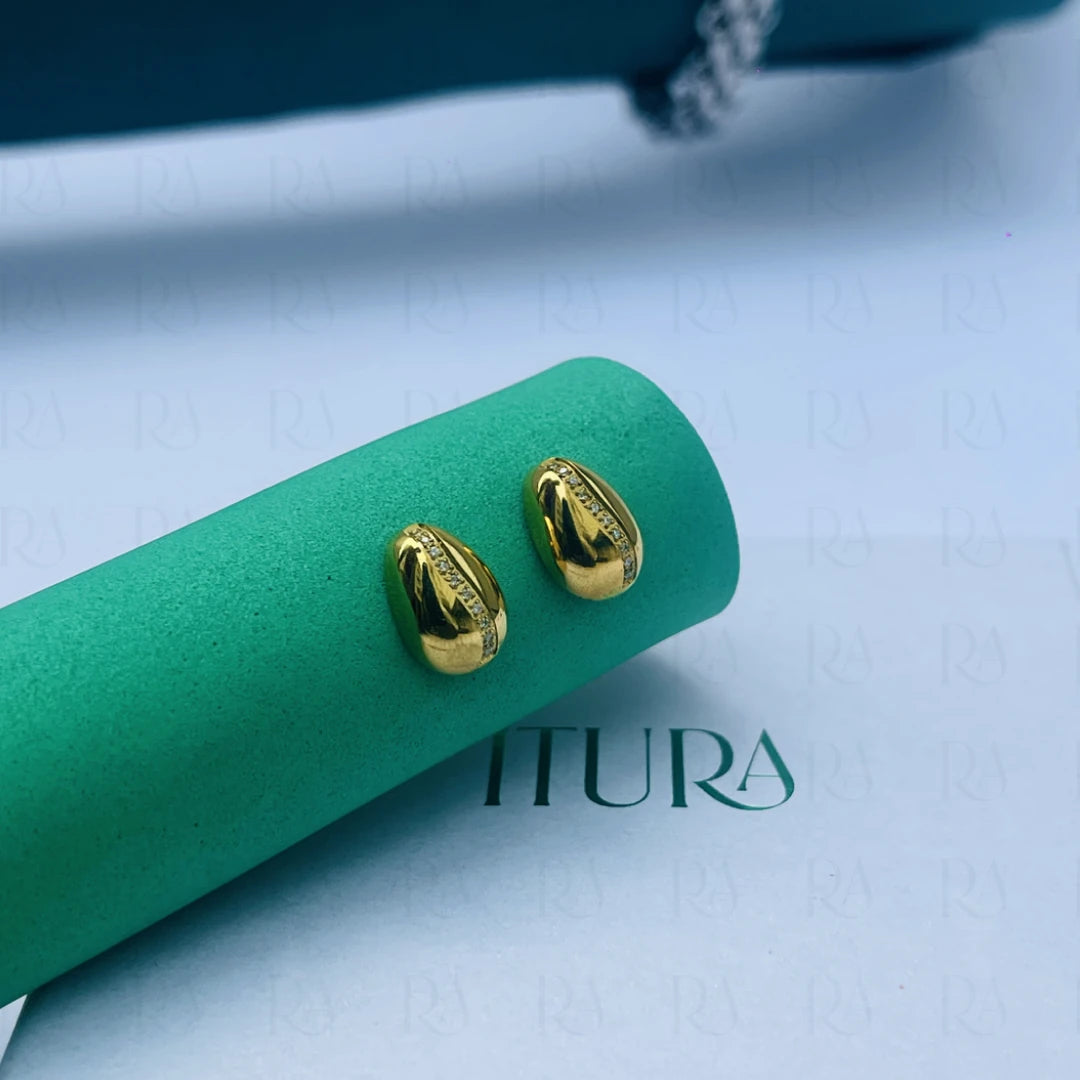 Omi Dainty Bead Studs